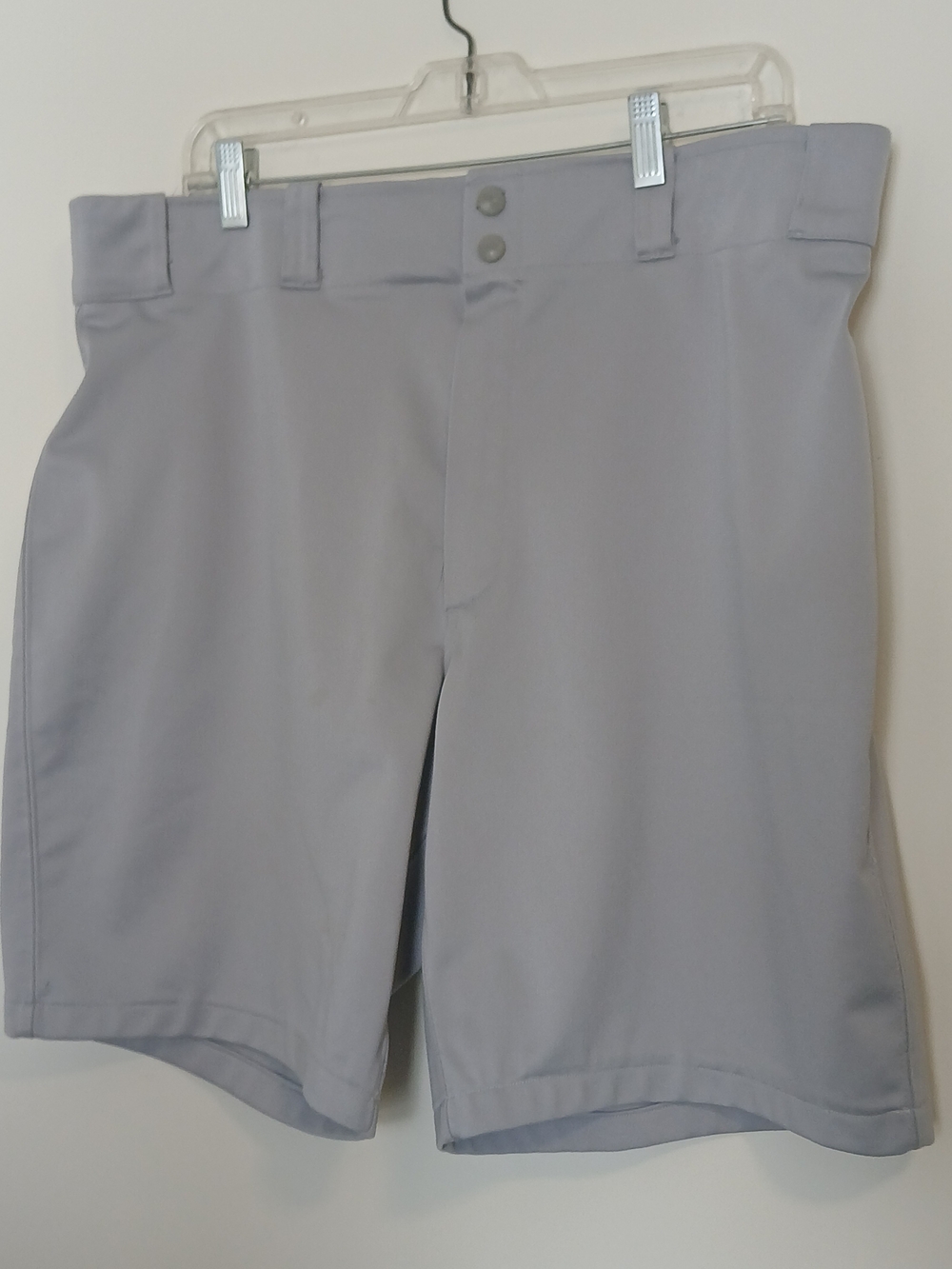 Nike Men's Light Gray Athletic Flat-Front Shorts